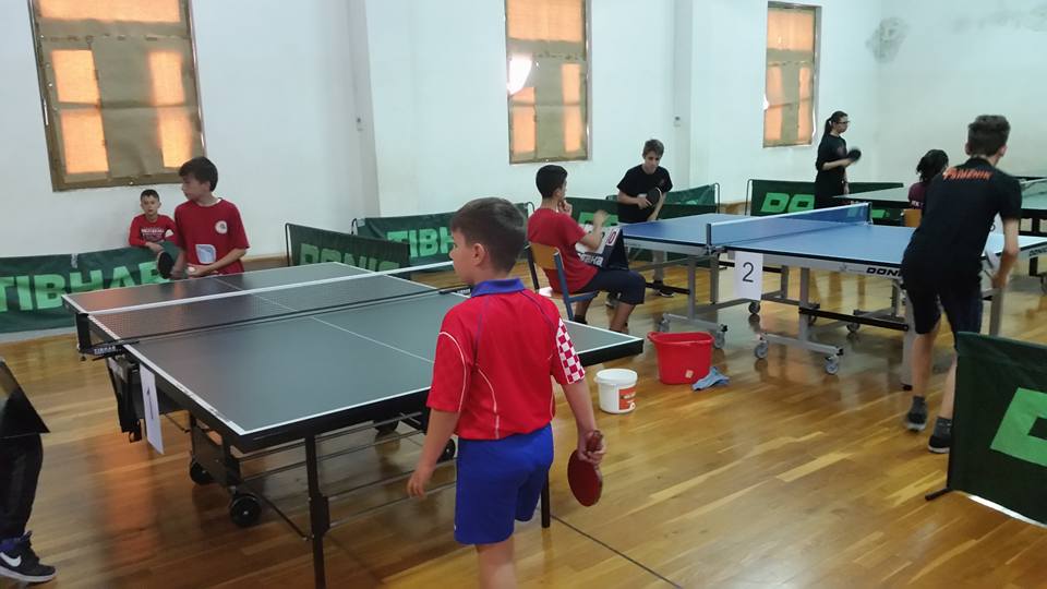 Škola stolnog tenisa OŠ Jurja Dalmatinca nastupila na turniru u Zatonu