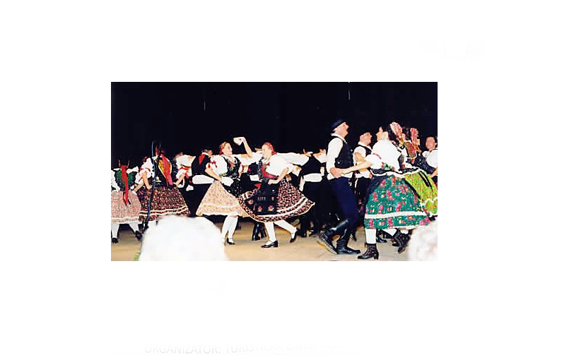 Nastup folklornog ansambla Hosszúhetény iz Mađarske, Pag, 14.7.2019.